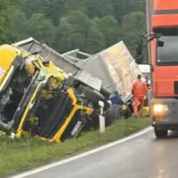 Kamion nesreca 872x556