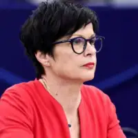 Marta Kos