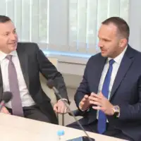 Vico Zeljkovic i direktor Fife