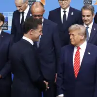 Donal Trump s celnicima NATO a