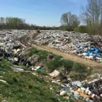 Srbac deponija pored Save 2