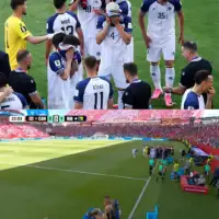 Zmajevi pauza tokom utakmice emitovanje