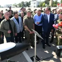 Aleksandar Vucic Milorad Dodik prisustvuju prikazu novih modernizovanih sredstava i sistema Vojske Srbije