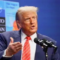 Donald Trump nato 07