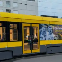 Dzeko tramvaj zmajevi 858x610