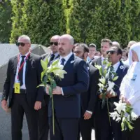John Ginkel u Potočarima srebrenica
