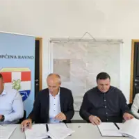 Ravno neum cesta