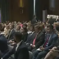 Pete Hegseth demonstranti upali na obracanje