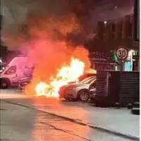 Auto zapaljeno otoka