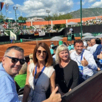 Schmidt tenis hdz