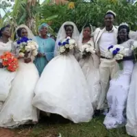 Vjencanje uganda sedam zena prsc 12sep23