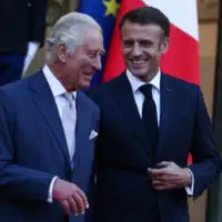 Kralj Carls i Macron