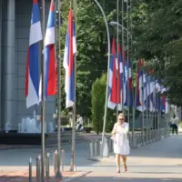 Rs Vlada Zastave na pola ringier