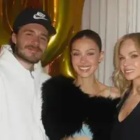 Brooklyn Beckham sa suprugom Nicolom i snahom Claudijom Peltz