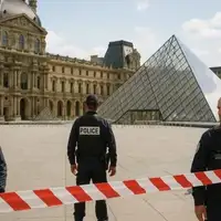 Francuska Louvre pljacka 10