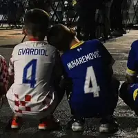 Dječaci u dresovima BiH i Hrvatske