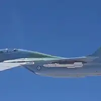 Iran Ali Hamenei Borbeni avion pratio kovčeg s tijelom Hameneija do mjesta dženaze u Mašhadu