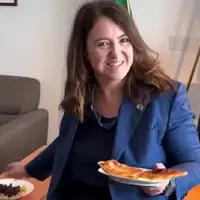 Sarah Eti Castellani Ambasadorica Sarah Eti Castellani uz pizzu i ćevape najavila utakmicu BiH i Italije