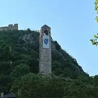 Zastava R Bi H osvanula na sahat kuli u Pocitelj