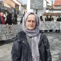 Zene Srebrenice na ulicama Tuzle