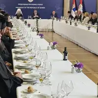 beograd Dodik i Vučić se sastali s patrijarhom Porfirijem i brojnim episkopima SPC-a