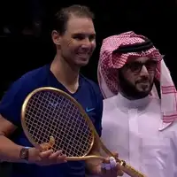 Rafael Nadal Saudijska Arabija Six Kings Slam Nadal i Turki sa zlatnim reketom (Foto: Screenshot)
