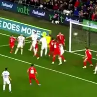 Gol Edina Dzeke za izjednacenje rezultata protiv Velsa