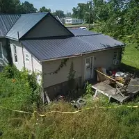 Sad 07 Policija spasila 16 brace i sestara koji su cetiri godine bili zatvoreni u jednoj sobi