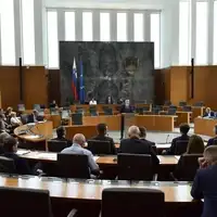 Slovensk iparlament jpg 1200