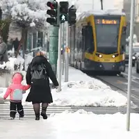 Tramvajski saobracaj snijeg 2026 foto fena