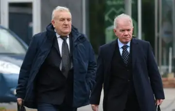 Atif Dudaković sa braniocem Asimom Crnalićem. Detektor.ba