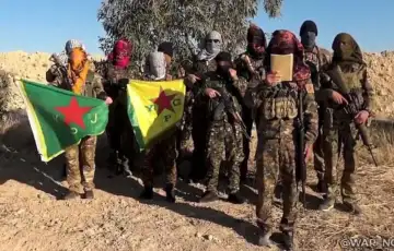 Sirija Kurdske snage u Siriji naoruzane jurisnim puskama proizvedenim u Srbiji