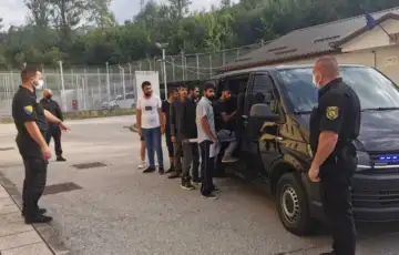 Migranti policija