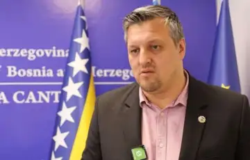 Adnan Habibija 05 fena