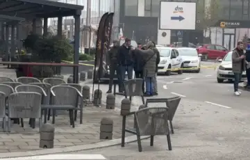 Stup Eksplozija ispred kafica Bulevar