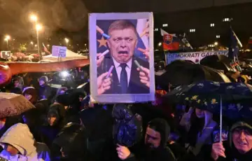 Robert Fico Slovacka protesti foto pamflet