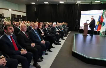 Kosovo izložba porušene džamije/ Mina