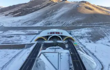 Kina otvorila autocestu kroz planine