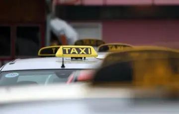 Taksi taxi 872x559