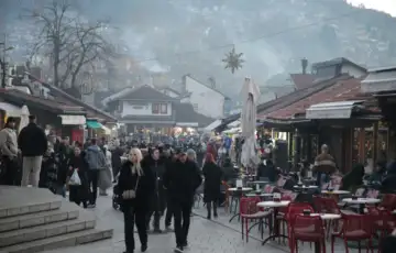 Turisti Bascarsia ulice Sarajevo 01 2026 11 AA