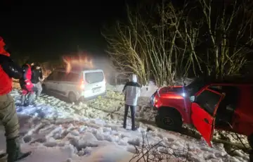 GSS Prenj spasila cetvero Hrvata ciji je kombi zapeo u dubokom snijegu