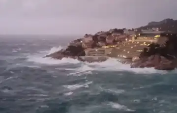 Dubrovnik nevrijeme valovi