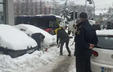 Zatvorenici policija snijeg5