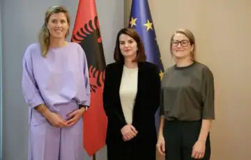 Anneleen Van Bossuyt sa Albanom Kociu