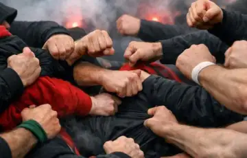 Bad Blue Boysi tuca navijava