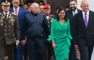 Diosdado Cabello sa Delcy Rodriguez i njenim bratom