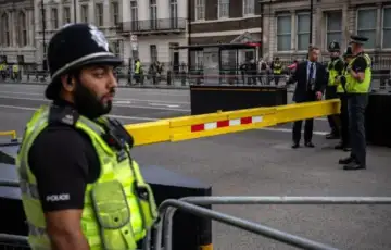 Policajci velika Britanija