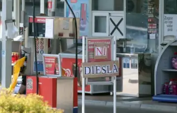 Slovenija benzinska pumpa nestasica 03