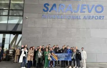 Navijaci iz sarajeva krenuli ka velsu idemo po prolaz centtt 69c257e81d5db