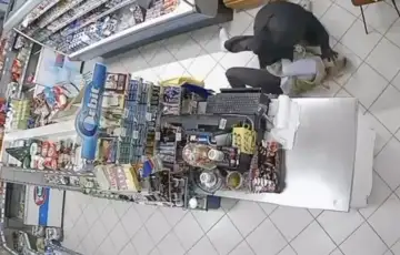 Mostar pljacka prodavacica u Mostaru zaustavila pljackasa s automatskom puskom